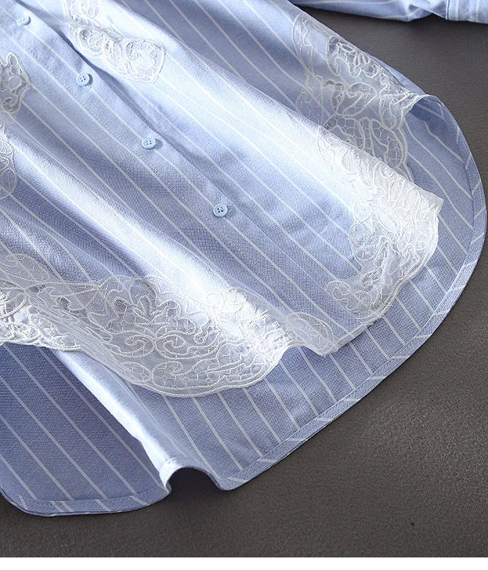 Avilla | Camicia Donna, Camicia azzurra a righe con pizzo floreale
