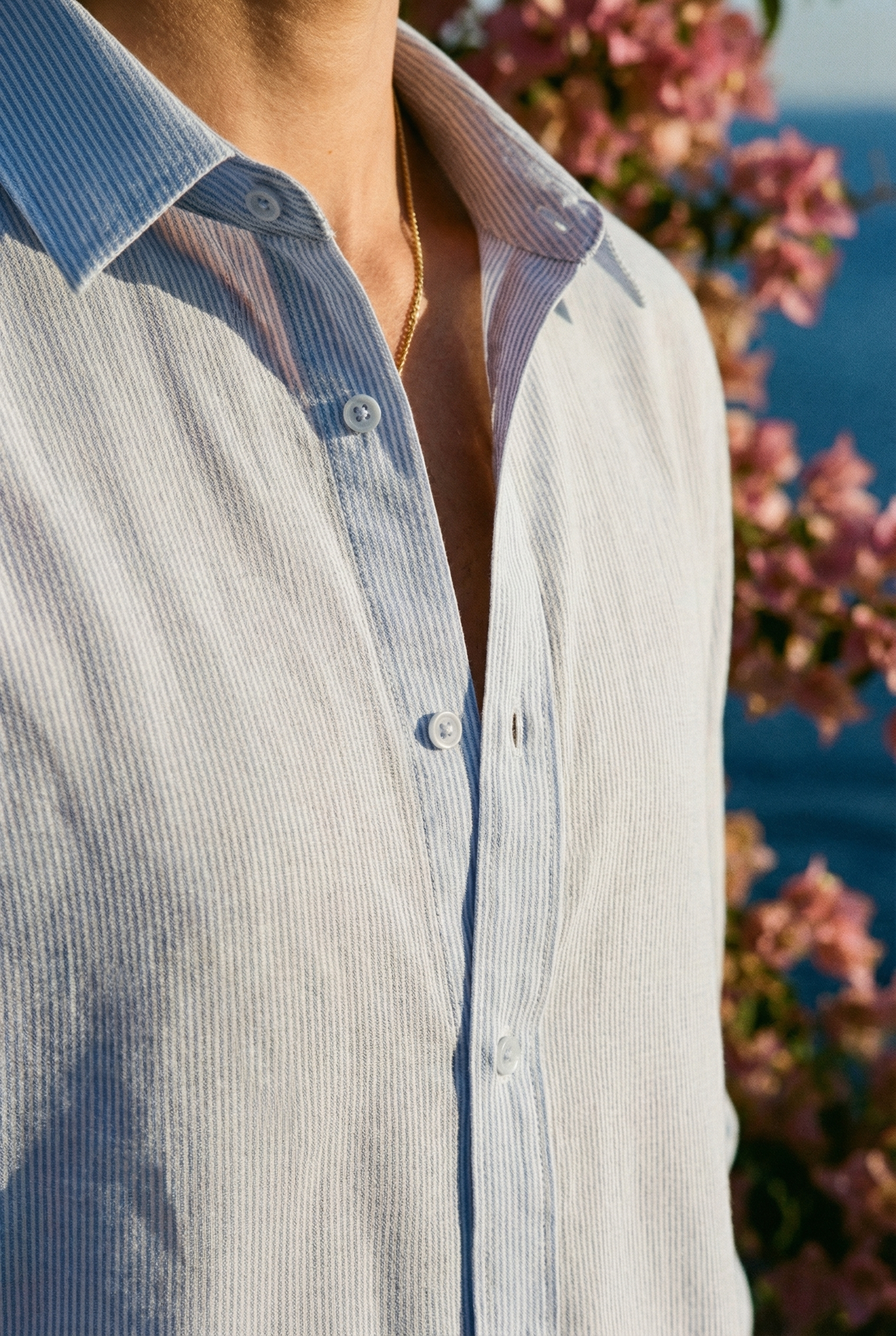 Gestreepte blouse van dunne katoen in old money-stijl