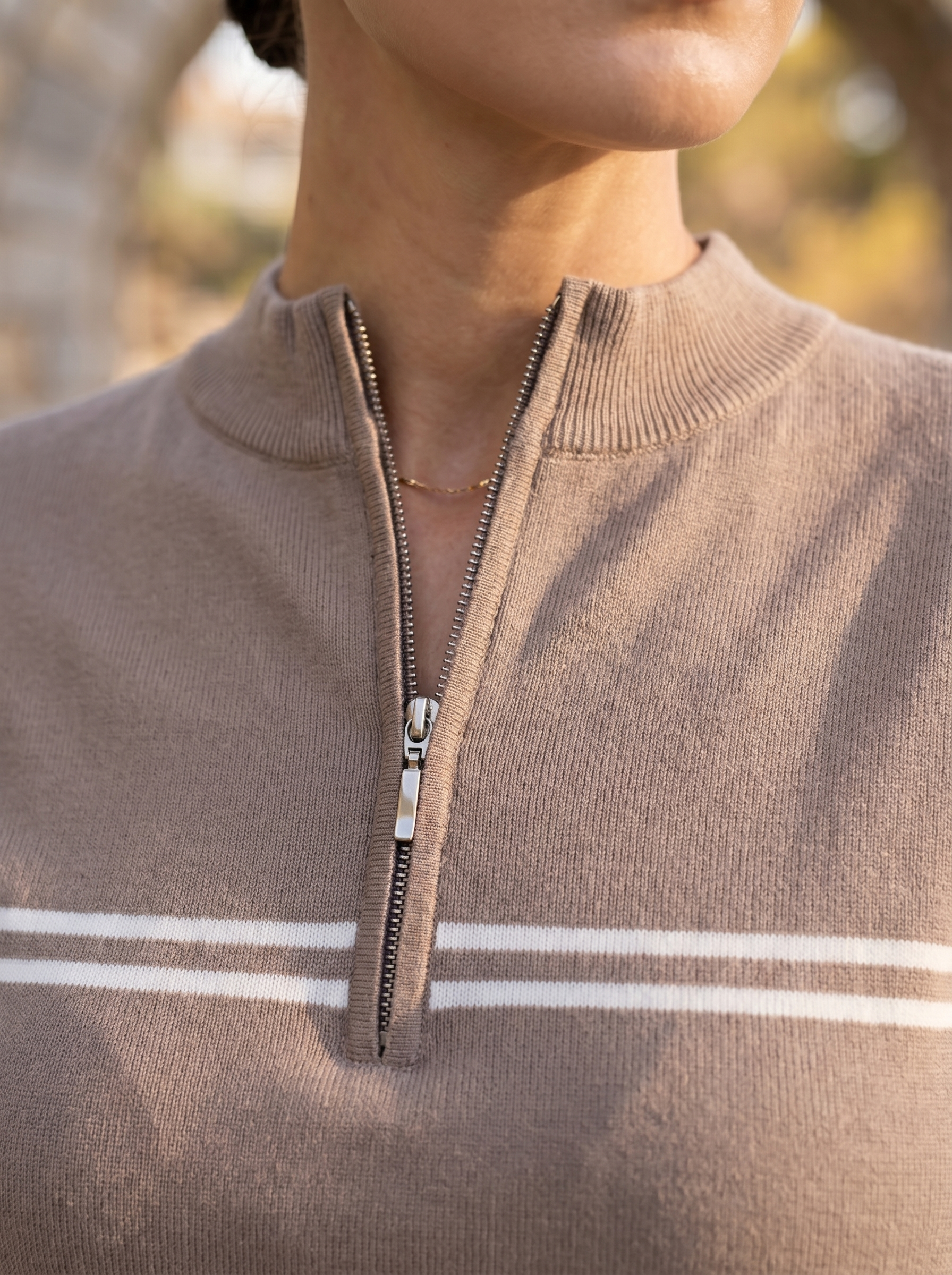 T-Shirt con Cerniera a Maniche Corte a Righe Old Money