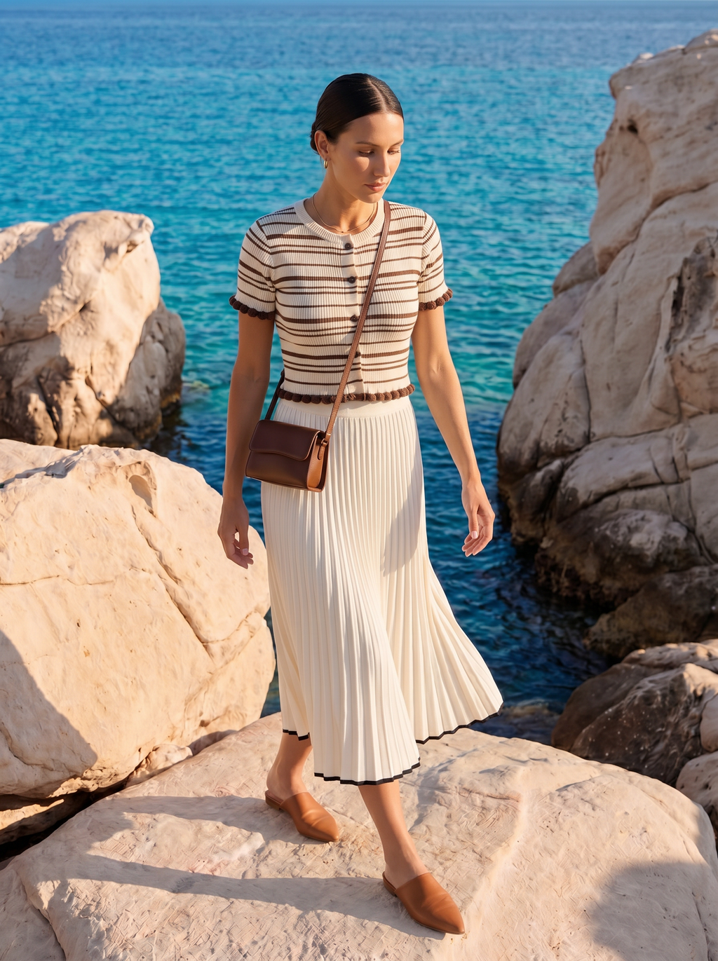 Top a Maglia con Strisce e Pompon Old Money