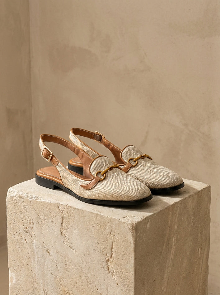 Platte sandalen met chique metallic gesp Old Money