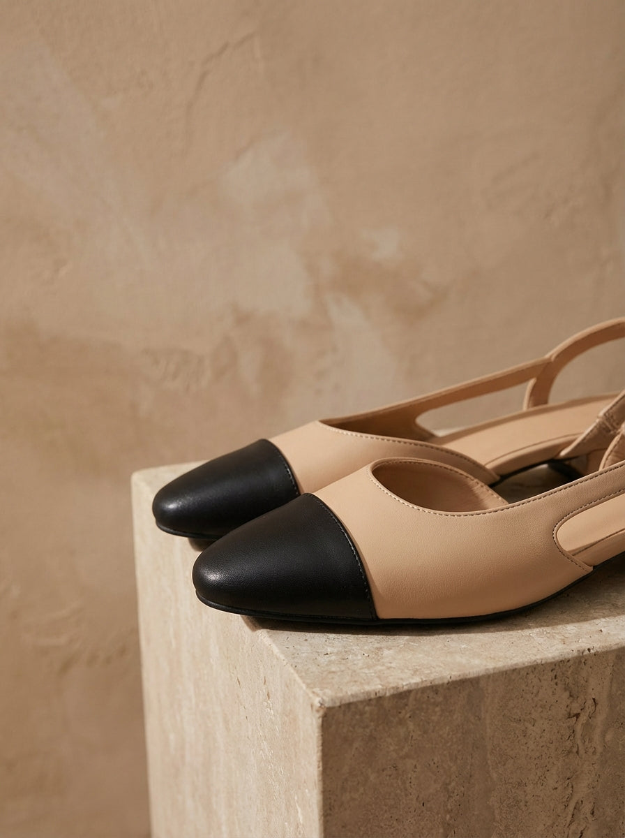 Schoenen met Bandje, Lage Contrasterende Hak en Old Money-stijl