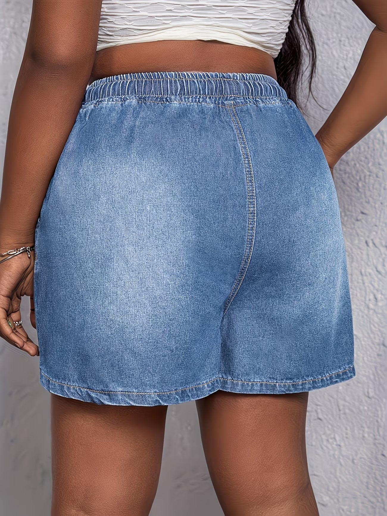 Shorts ad Alta Vita con Vita Arricciata dettaglio vita